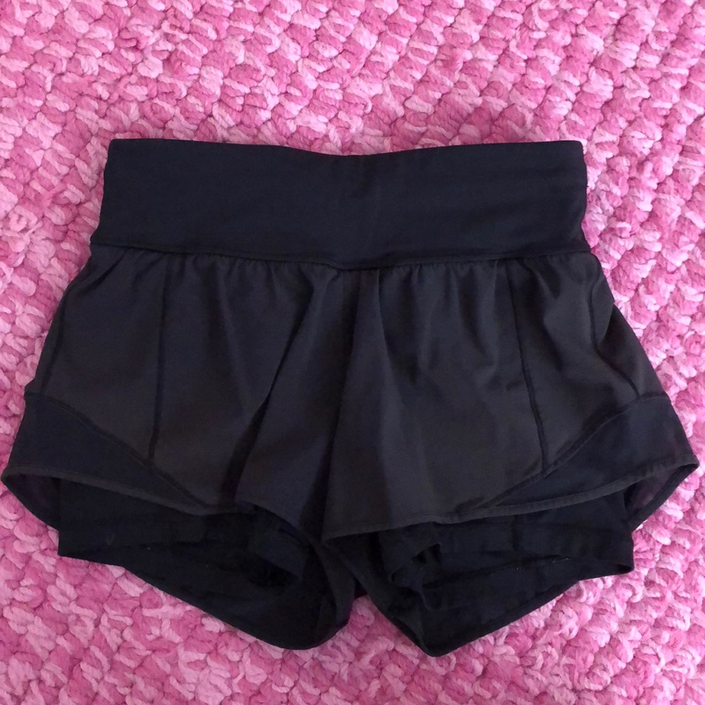 Lululemon hotty hot shorts with built in spandex